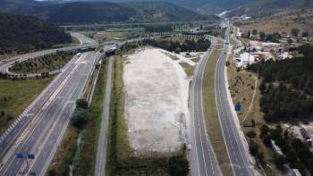 Aday Sürücüler Pist Alanından Şikayetçi
