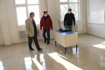 Adnan Menderes Ortaokulunda Deprem Güçlendirme Çalışmaları Tamamlandı
