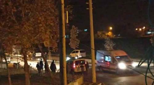 Adres sordu, silahlı saldırıya uğradı!