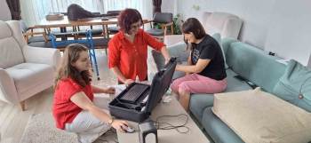 Adreste Nüfus Hizmeti İle Birçok Vatandaşın Yardımına Koşuyorlar
