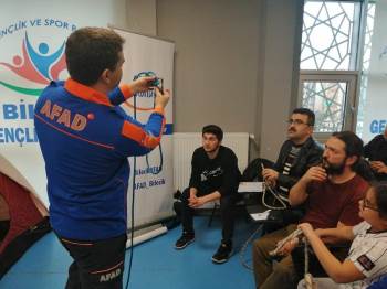 Afad Gönüllülerine Eğitimi Verildi
