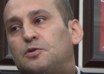 Afyon'da ağlayarak görevinden istifa etti!