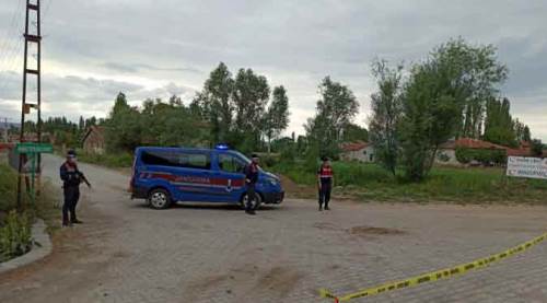 Afyon'da bir köyde daha koronavirüs alarmı! 