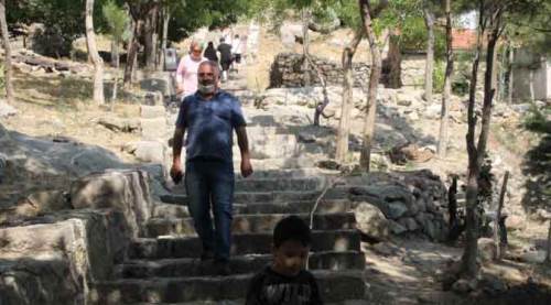 Afyon'da bu manzarayı seyretmek için tırmanıyorlar!