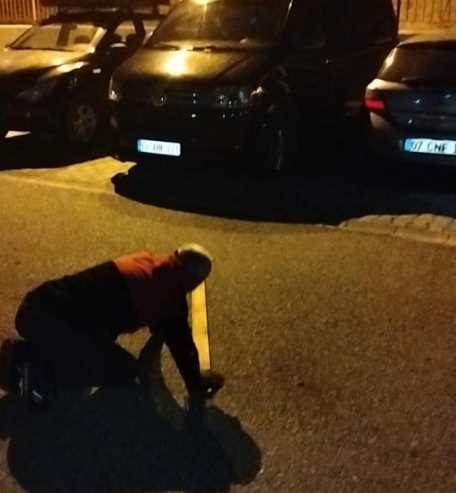 Afyon'da fare alarmı: Mahalleliler görev başında!