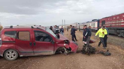 Afyon'da korkunç kaza! Eskişehir treni çarptı: 1 ölü
