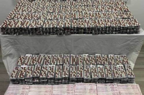 Afyon'da köy evine baskın: 15 bin uyuşturucu hap yakalandı