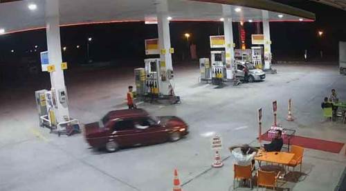 Afyon'da şok eden anlar... Önce yakıt aldı, sonrasında...