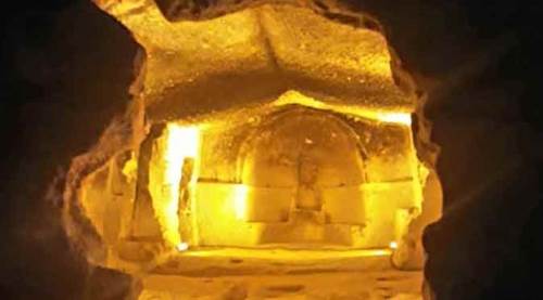 Afyon'daki 3 bin yıllık tarihi bir de gece görün!