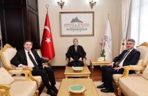 Afyonkarahisar’a iki bakan yardımcısından ziyaret