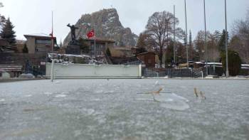 Afyonkarahisar Buz Kesti
