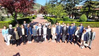 Afyonkarahisar’Da ‘Bilimsel Eczacılar Günü’ Kutlaması
