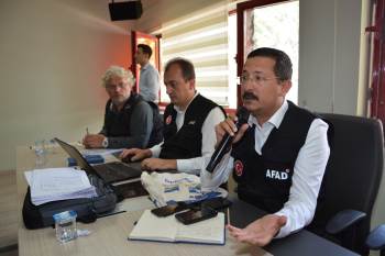 Afyonkarahisar’Da “Habersiz Deprem Tatbikatı” Yapıldı
