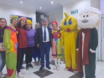 Afyonkarahisar’Da "Minik Yüreklere Dokunmak" Projesi
