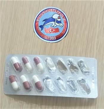 Afyonkarahisar’Da 11 Kaçak Yakalandı, Tabanca, Tüfek, Bıçak Ve Fişek Ele Geçirildi
