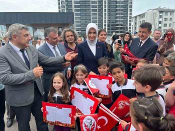 Afyonkarahisar’Da 113 Bin 811 Öğrenci Karne Sevinci Yaşadı
