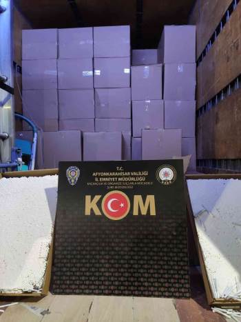 Afyonkarahisar’Da 3 Milyon 700 Bin Adet Doldurulmuş Makaron Ele Geçirildi
