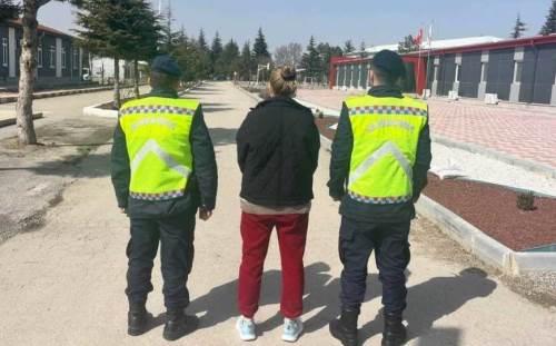 Afyonkarahisar'da 3 yıl hapis cezası olan suçlu yakalandı