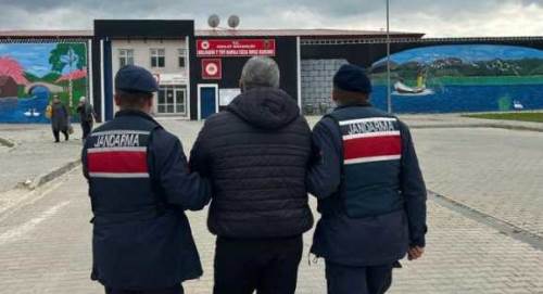 Afyonkarahisar’da 5 yıl hapis cezasıyla aranan hırsız yakalandı