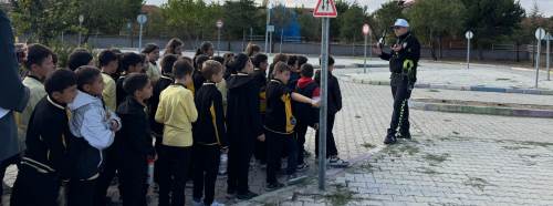 Afyonkarahisar'da 75 öğrenciye trafik güvenliği eğitimi