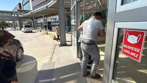 Afyonkarahisar’da acemi kasaplar hastanelik oldu