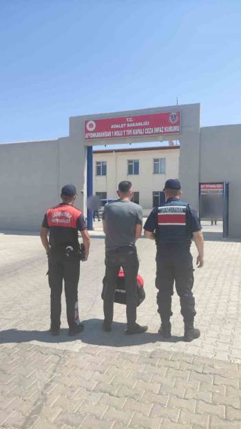 Afyonkarahisar’Da Adam Yaralama Suçundan Aranan Şahıs Yakalandı
