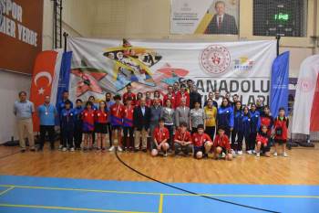 Afyonkarahisar’Da Analig Masa Tenisi Yarı Final Müsabakaları Tamamlandı
