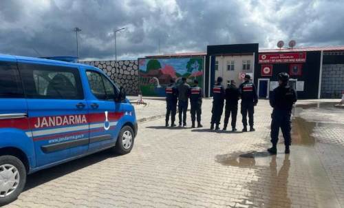 Afyonkarahisar’da aranan hırsızlar Emirdağ'da yakalandı