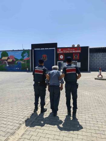 Afyonkarahisar’Da Aranan Şahıs Yakalandı
