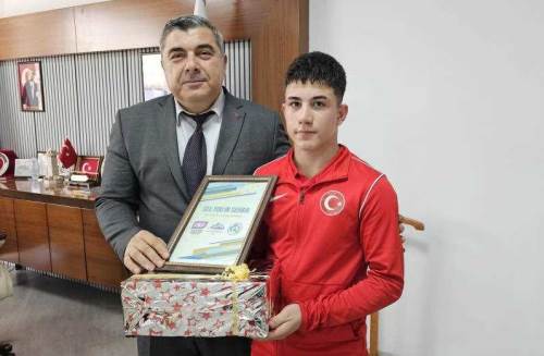 Afyonkarahisar'da Arif Bulut gözünü dünya şampiyonluğuna dikti