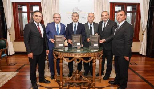 Afyonkarahisar’da bin 858 öğrenciye İŞKUR'dan para desteği