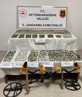 Afyonkarahisar’Da Binlerce Tarihi Eser Ele Geçirildi
