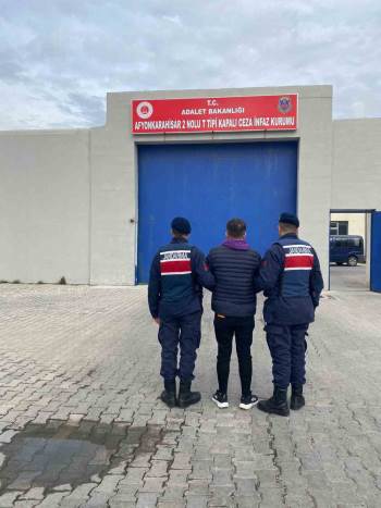 Afyonkarahisar’Da Bir Aranan Şüpheli Daha Yakalandı
