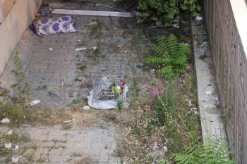 Afyonkarahisar’Da Dairede Patlama Meydana Geldi, Mahalleli Korkudan Sokağa Döküldü
