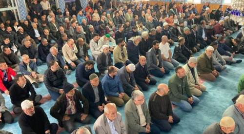 Afyonkarahisar'da Dazkırı'da cami temeli atılıp, hacı adayları bilgilendirildi