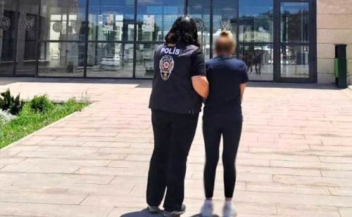 Afyonkarahisar’da dolandırıcılık suçlusuna operasyon