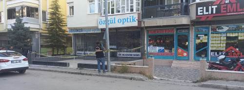 Afyonkarahisar’da dördüncü kattan düşen kadın hayatını kaybetti