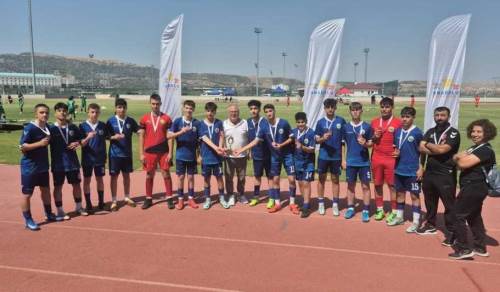 Afyonkarahisar’da düzenlenen şampiyonada Erzincan’dan bronz madalya