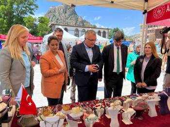 Afyonkarahisar’Da El Sanatları Teknoloji Sergisi
