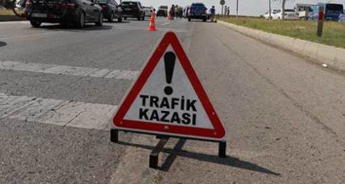 Afyonkarahisar’da elektrikli bisiklet ile otomobil çarpıştı: 2 yaralı