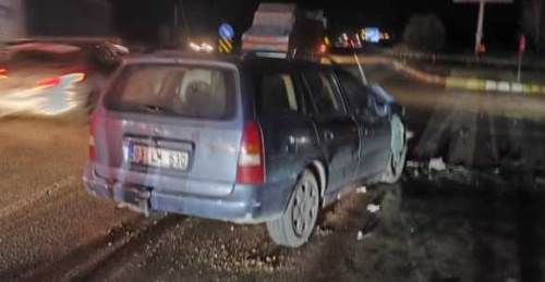 Afyonkarahisar’da feci kaza: 1 ölü, 3 yaralı