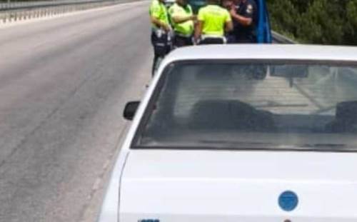 Afyonkarahisar’da garip olay: Çalıntı araçla yakıt çaldı