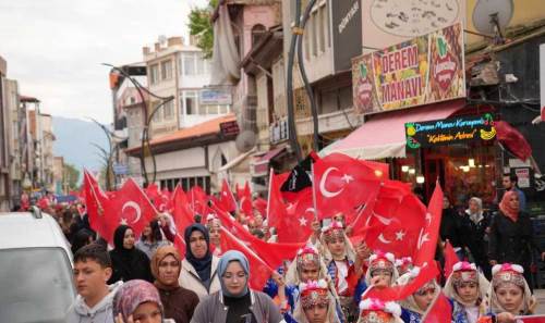 Afyonkarahisar’da Gençlik Yürüyüşü'ne yoğun katılım