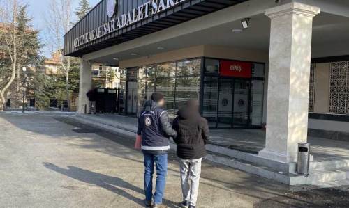 Afyonkarahisar'da göçmen kaçakçılığına operasyon!