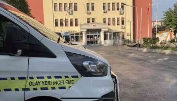 Afyonkarahisar’Da Hakim Odasında Ölü Bulundu
