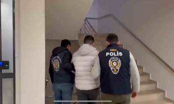 Afyonkarahisar’Da Hırsızlık İddiası İle Yakalanan 2 Hırsızdan Biri Tutuklandı
