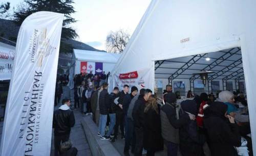 Afyonkarahisar’da iftar sofraları 3 farklı noktada kuruluyor