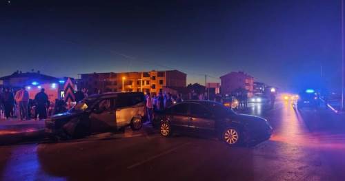 Afyonkarahisar’da iki otomobil çarpıştı: 4 yaralı