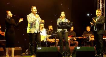 Afyonkarahisar’Da İlk Defa Düzenlenen ‘Arabada Konsere’ İlgi Yoğun Oldu
