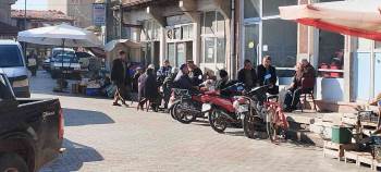 Afyonkarahisar’Da İlkbaharı Andıran Manzara
